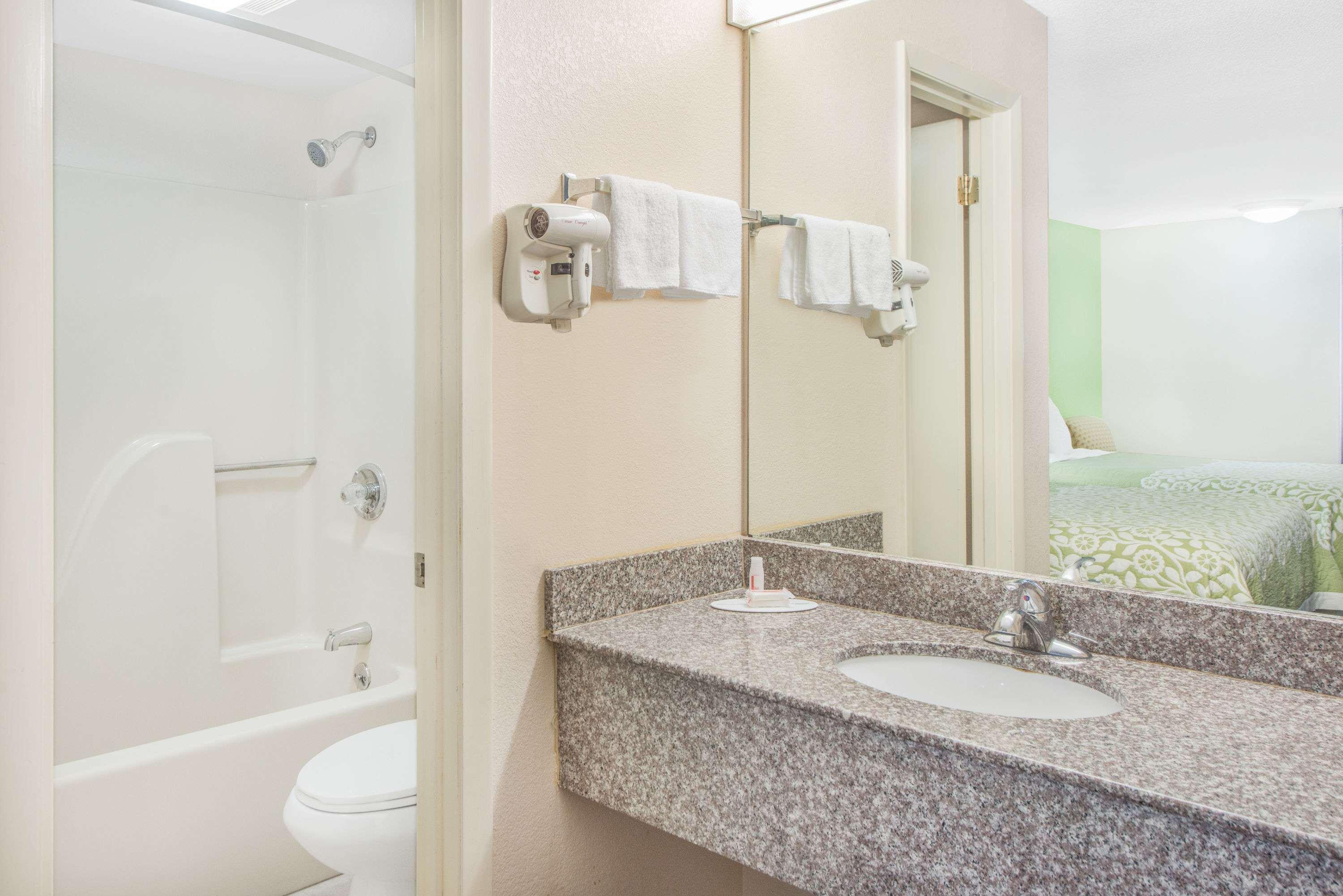 Days Inn By Wyndham Calvert City - Paducah East Exteriér fotografie